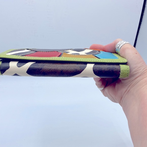 Multi Colored And Multi Patterned NWOT Wallet Giraffe Print And Multi Colores - Picture 3 of 7
